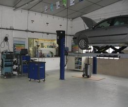 Garage du Menilot image 5