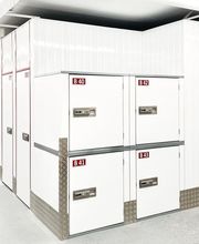 Individuelle, sichtgeschützte Self-Storage Lagerabteile. Alle sind sauber, trocken und sicher.