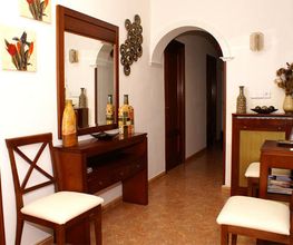hostal-las-torres-recepcion-lastorres-01.jpg