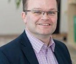 DEVK Versicherung: Daniel-David Crowley Bild 1