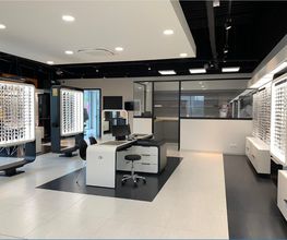 Optic 2000 image 5