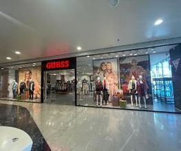 GUESS immagine 1