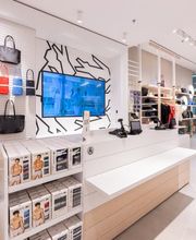 Lacoste Mundolsheim Shop'in Mundo' image 5