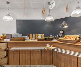 B&B HOTEL Rouen Centre Rive Droite image 12
