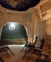 Salt Therapy Grotto & Spa image 9