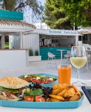 Breeze Gastro Pool Bar - Puerto Banús imagen 2