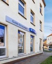 Unser Büro von Außen mit Blick auf die Außenwerbung und auf die Friedrichstr.