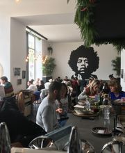 Le Hippie Chic Café image 2