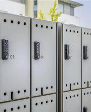 E-bike-battery charging station
