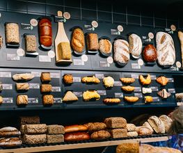 Junge Die Bäckerei. Bild 11