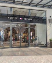 Tommy Hilfiger Outlet immagine 1