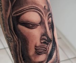 Doublepoint Tattoo & Piercing Bild 7