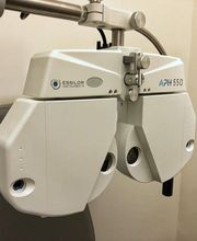Salle de vérification visuelle - Matériel ESSILOR