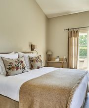 Hôtel La Bastide Saint Georges image 1