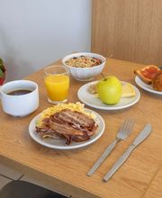 B&B HOTEL Marseille Aéroport Saint-Victoret image 3