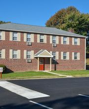 Knollwood Apartments image 16