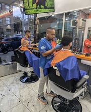 Ramon's Style Barbershop image 8