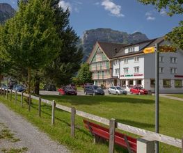 Hotel und Speiserestaurant Alpenblick Bild 1
