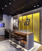 BREITLING BOUTIQUE CANNES image 5