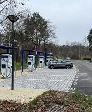 bp pulse Charging Station image 7