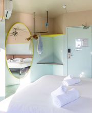 greet hotel Pont du Gard Route d'Avignon image 2