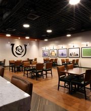 EATS Food Court at Oak Grove Racing, Gaming & Hotel image 5