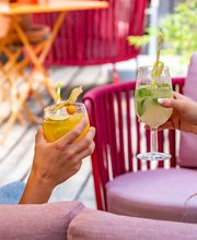 Bar, Wine, Cocktails, Outdoor billiard table, Garden terrace