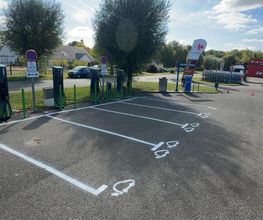 e-Totem Charging Station image 1