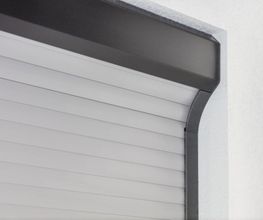 csm_heimundhaus_rollladen_vorbaurollladen_Rollomatic_detail_94f1b2058b.jpg