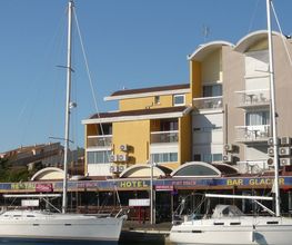 Hôtel Port Beach image 2