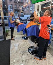 Ramon's Style Barbershop image 9