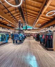 Skihütte Wander- und Skibekleidung