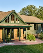 Bluebird Cady Hill Lodge image 3