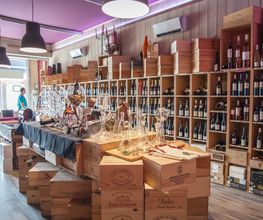 La Tour Des Vins image 4