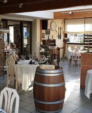 Auberge Bourbonnaise Les Delices De Julie et Marie image 6