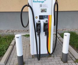 Shell Recharge Charging Station Bild 1