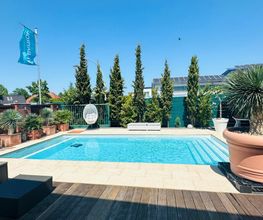 Pool Ausstellung