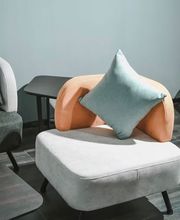 Neubezug und Reparatur von Polstermöbeln.