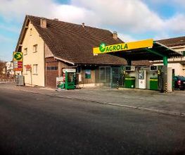 AGROLA Tankstelle in Winkel - Zürich - überdacht mit zwei Tanksäulen