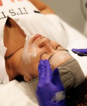 Pūr Skin Clinic image 17