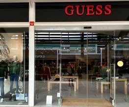 GUESS imagen 1