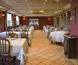 txakoli-simon-comedor-tradicional-01.jpg