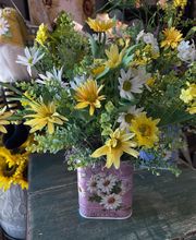 Brownsburg Flower Shop image 11