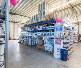 Standortbild Innenraum Lager MEGA eG Pinneberg, Großhandel für Maler, Bodenleger und Stuckateure
