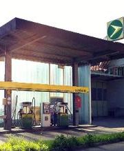 AGROLA Tankstelle in Balsthal - zwei Tanksäulen mit Zahlterminal - überdacht