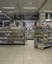 interno-della-farmacia-sun-store-lugano-peri