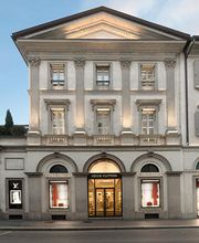 Louis Vuitton Milano Montenapoleone immagine 2