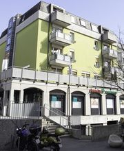 Pharmacie-Amavita-Les-Arcades