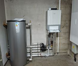 Wärmepumpe Innengerät mit Pufferspeicher.png