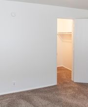 Franklin Cove Apartments image 4